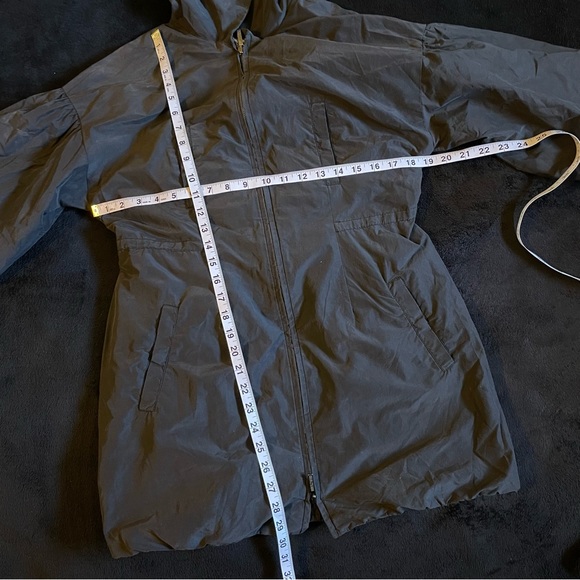 Vince  Zip Up Jacket with Bubble Hem Sleeves 3/4 women’s small drawstring collar - Picture 8 of 9